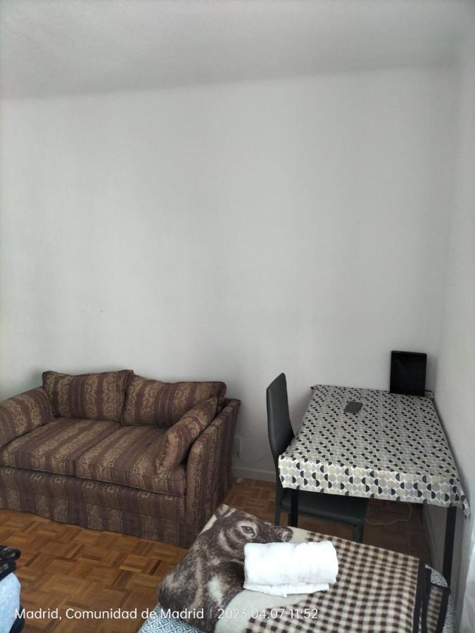 Homestay En Piso Con Bano Y Cocina Compartido Madrid